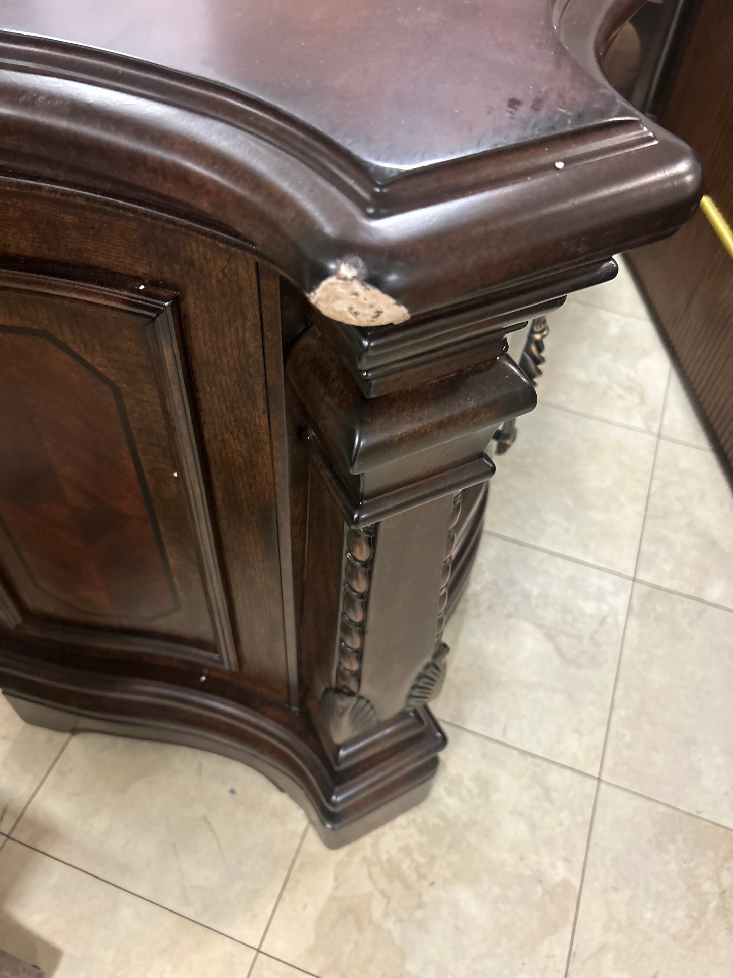 Michael Amini Windsor Court Lighted China Cabinet Top FFE-1209