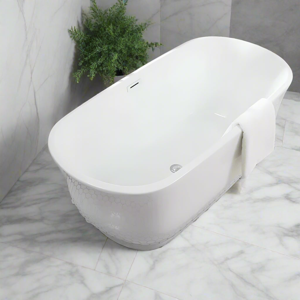Wrought Studio Chaylynn 59" x 28" Freestanding Acrylic Soaking Bathtub FFE-738