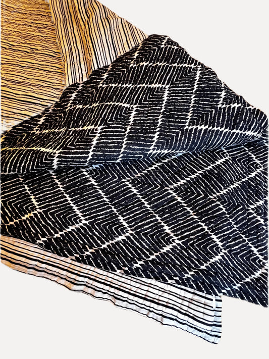 John Robshaw Blue & White Reversible Queen Quilt JB240-49