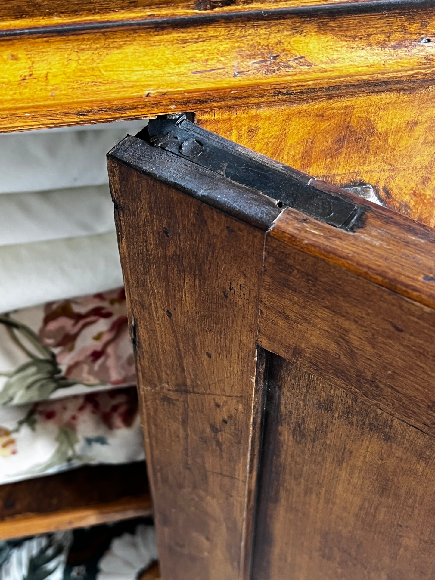 Antique Linen Lined Bookcase Cabinet BG273-15