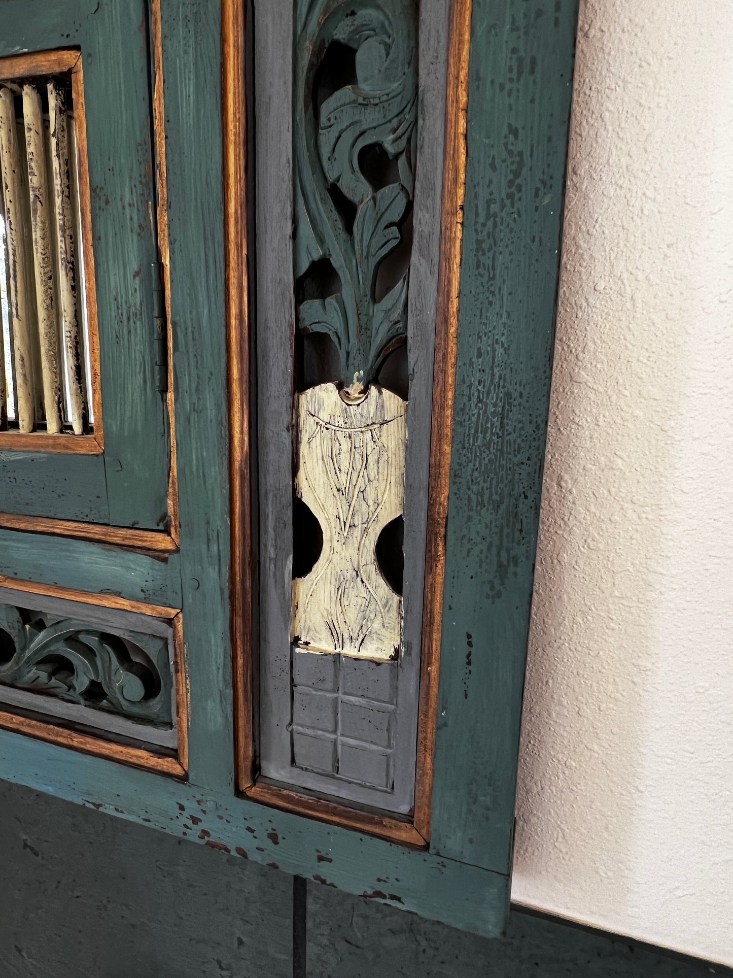 Beautifully Carved and Hand Painted Antique Mirror w/Shutters BG273-20