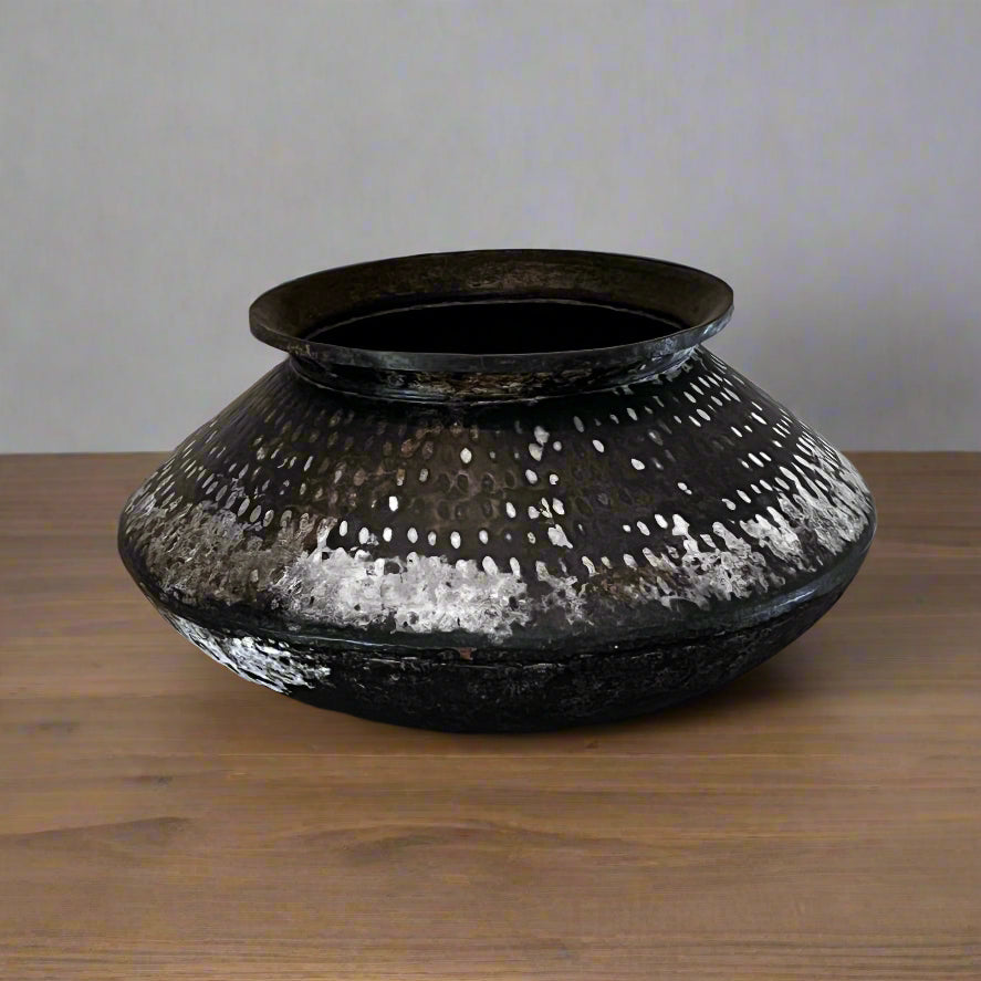 Hammered Metal Water Storage Pot BG273-26