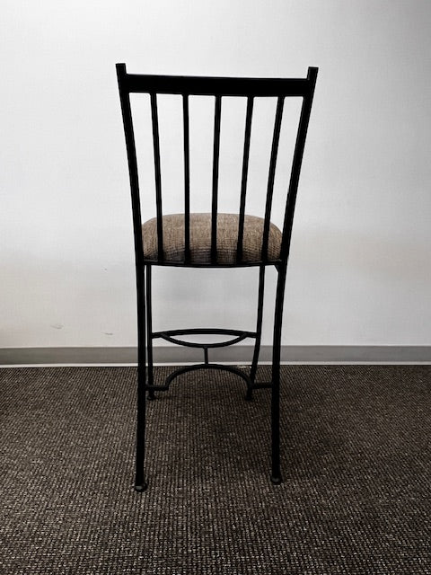 HobNob One Iron Counter Stool WDI224-7