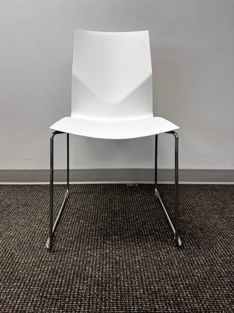 High Tower Strand + Hvass FourCast White Side Chair WDI224-13