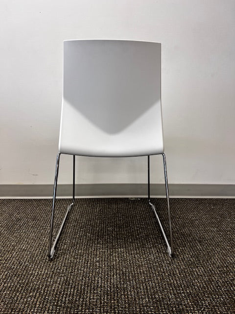 High Tower Strand + Hvass FourCast White Side Chair WDI224-13