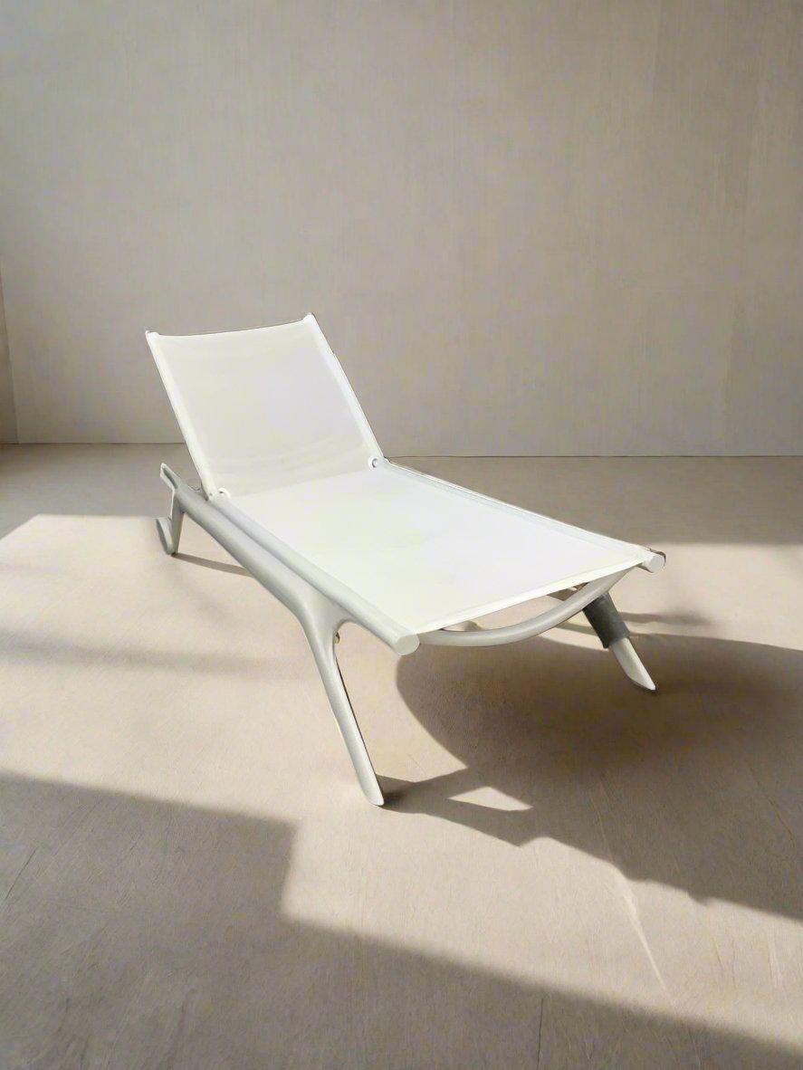 Vondom White Africa Stackable Sun Lounger (Set of 4) FFE258-163