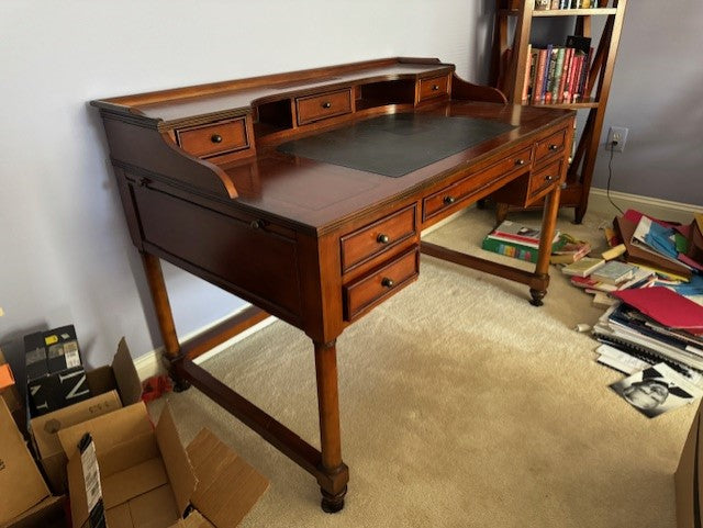 Vintage Desk w Hutch & Leather Writing Area KC236-9
