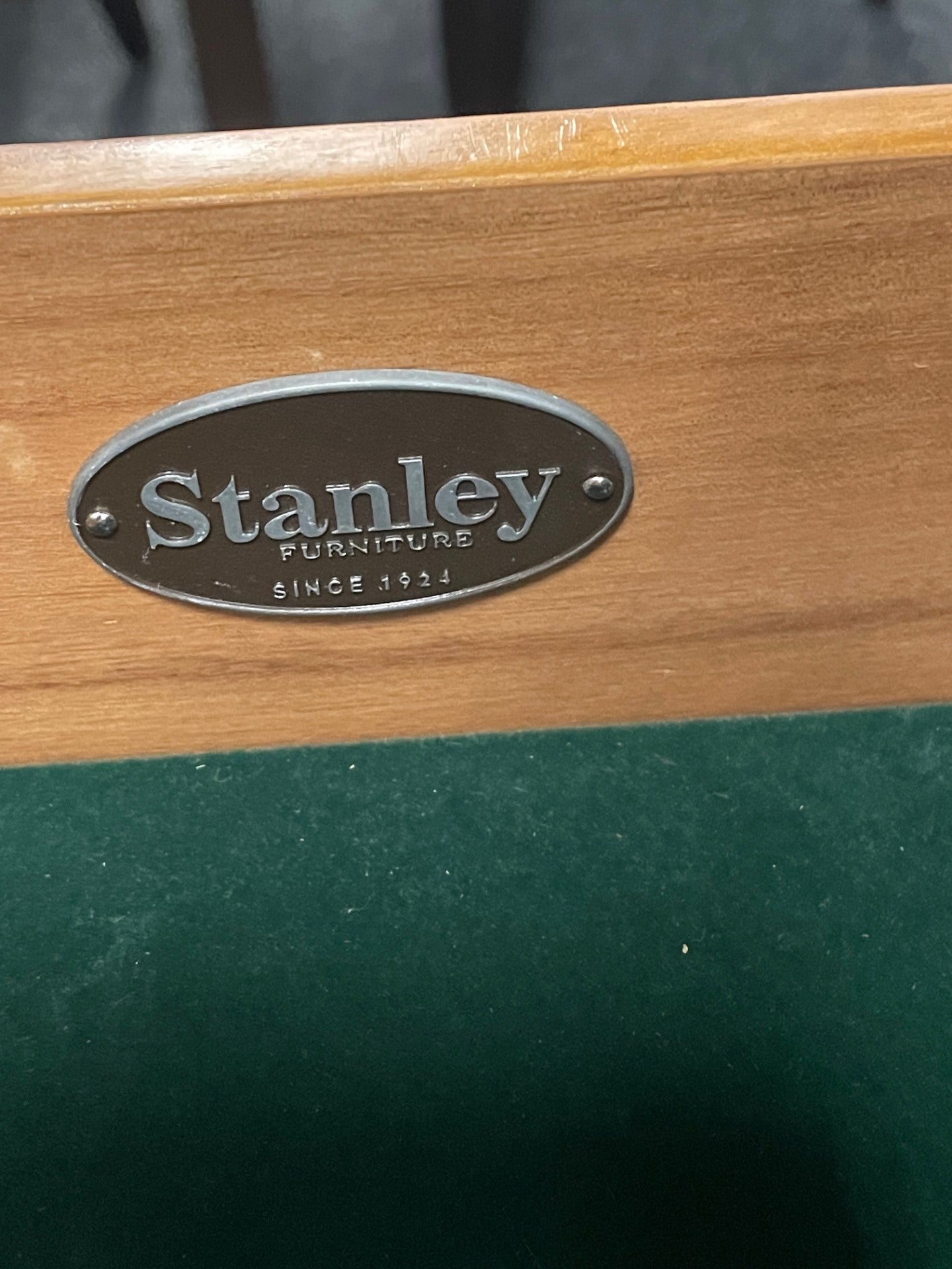 Stanley Windward Dune Weathered Wood Cart Table SM216-6