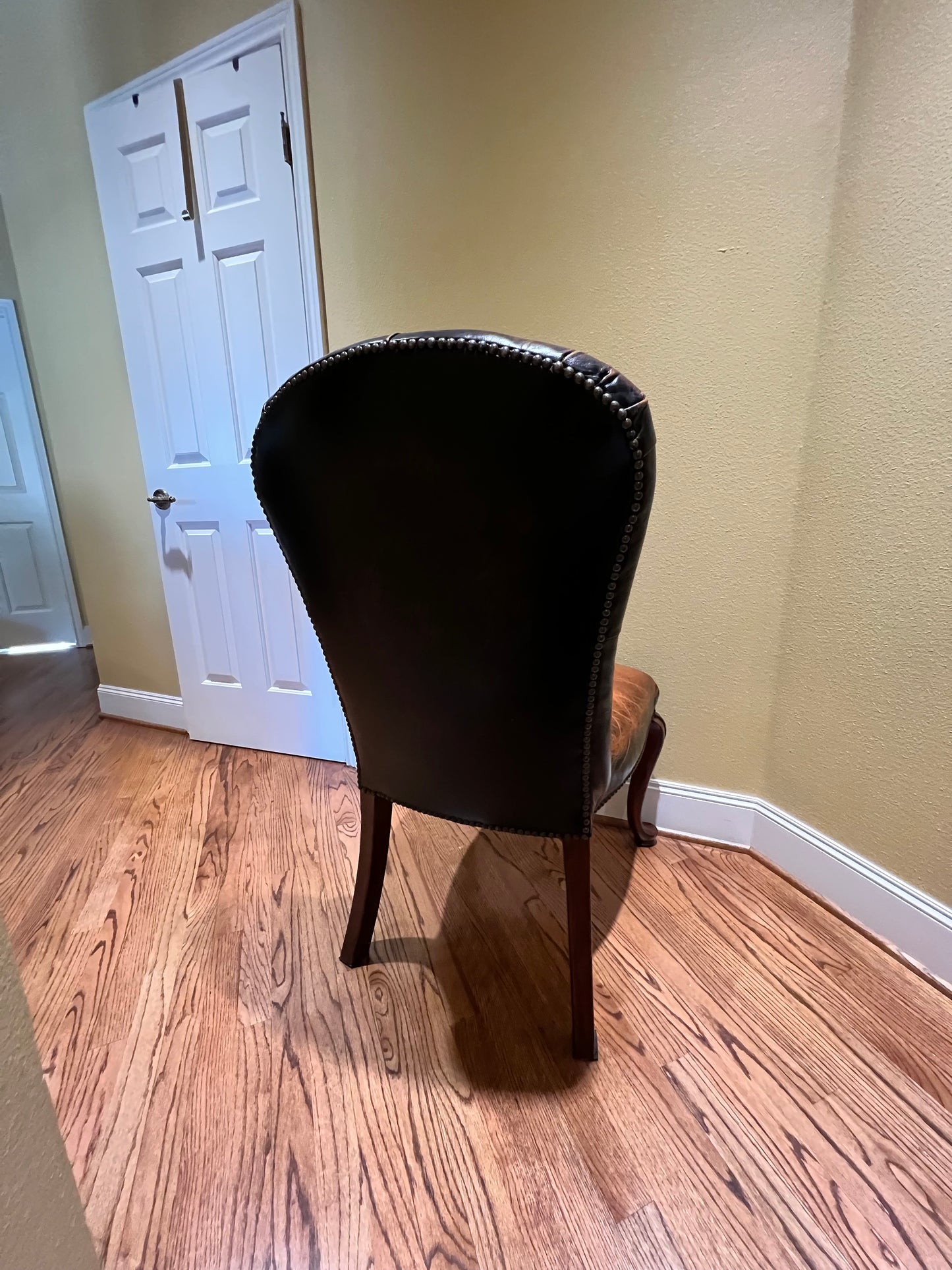 Set of 6 BrownLeather Tufted back Chairs PD138-9