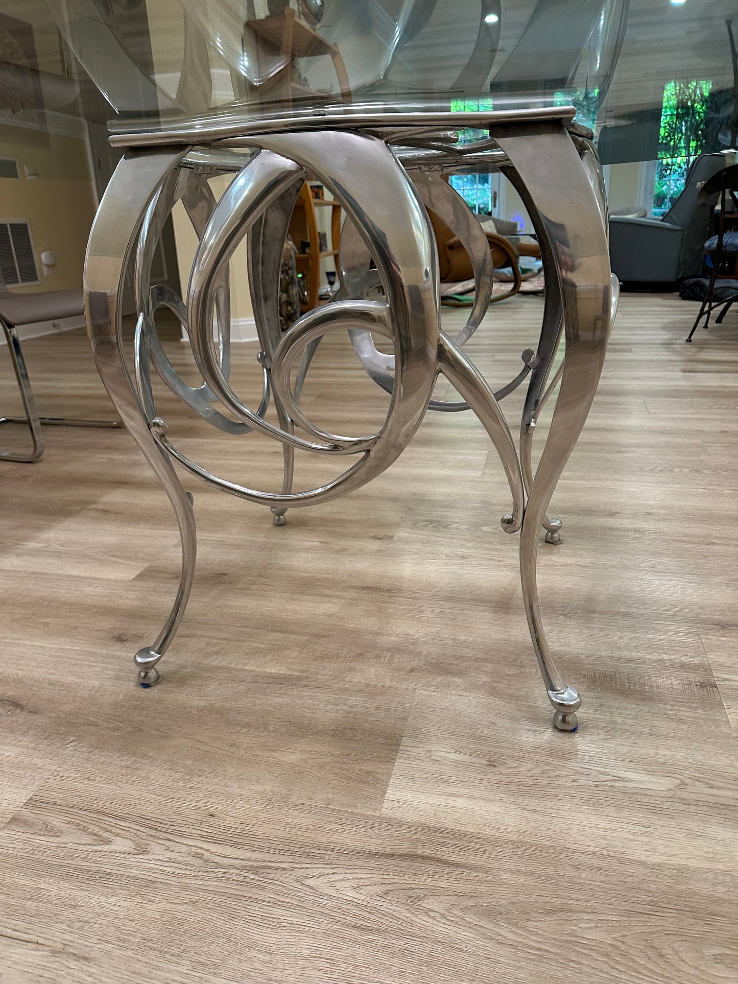 60" Round Glass Top Design Master Pace Sculptural Dining Table LB-2