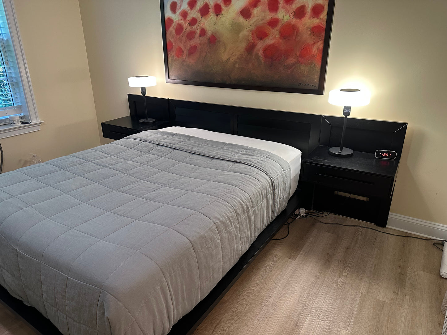 Copeland Furniture Moduluxe Platform Black Queen Bed w attached Nightstands LB-4