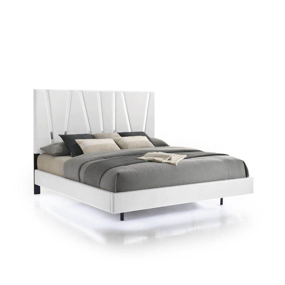 Bison Commerce White Europa 7-Piece Wood King Bedroom Set w Panels FFE-1457