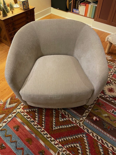 Pair (2) BenchMade Modern Elaine Chairs Como Tan Fabric Swivel Base FFE-1097