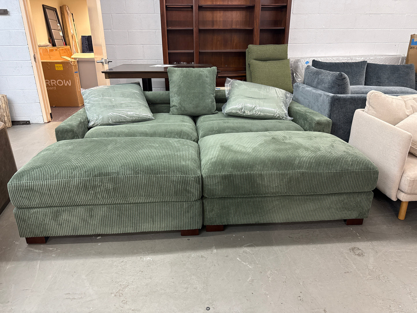 Wade Logan Green Shira 4 Pc Corduroy Sofa Couch w 2 Ottomans FFE-779