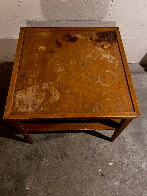 2 Tier Wood Side Accent Table w Tapered Legs LC243-5