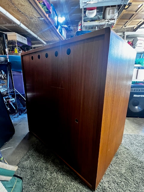 Mid Century Modern Teak Cabinet/TV Cabinet/Dry Bar DH250-1