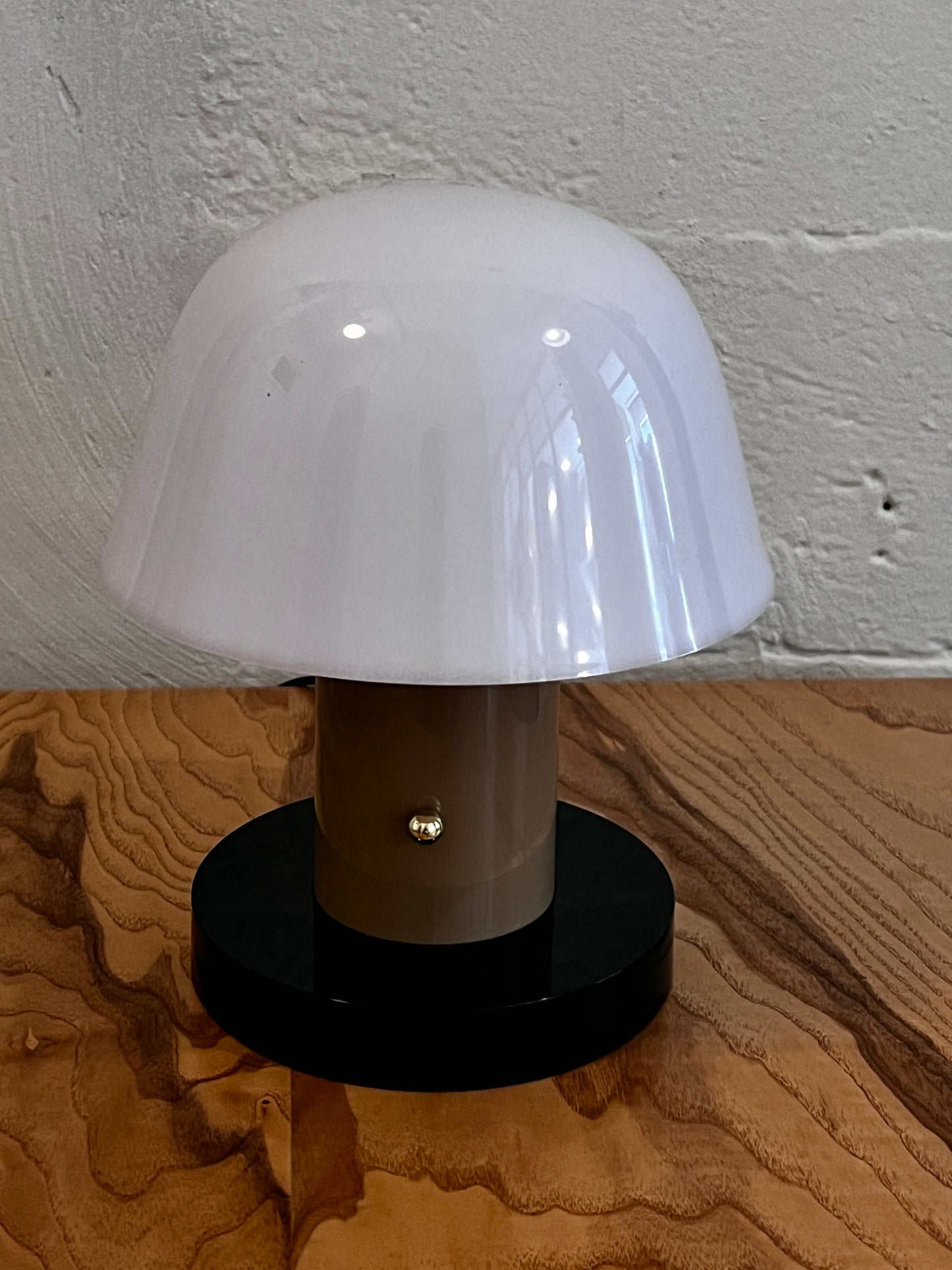 Tradition USB Mushroom Shade Touch Table Lamp AT257-14