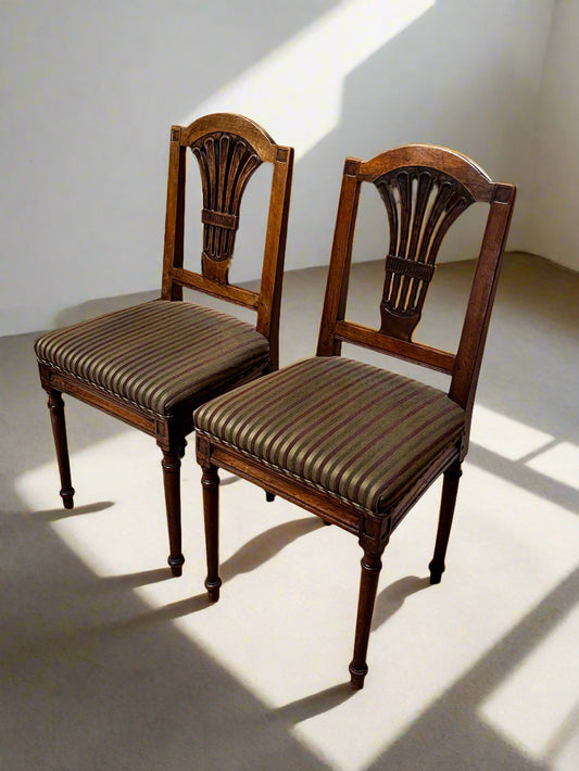 Pair of 2 Vintage Hepplewhite Style Wood Side Chairs MF269-14