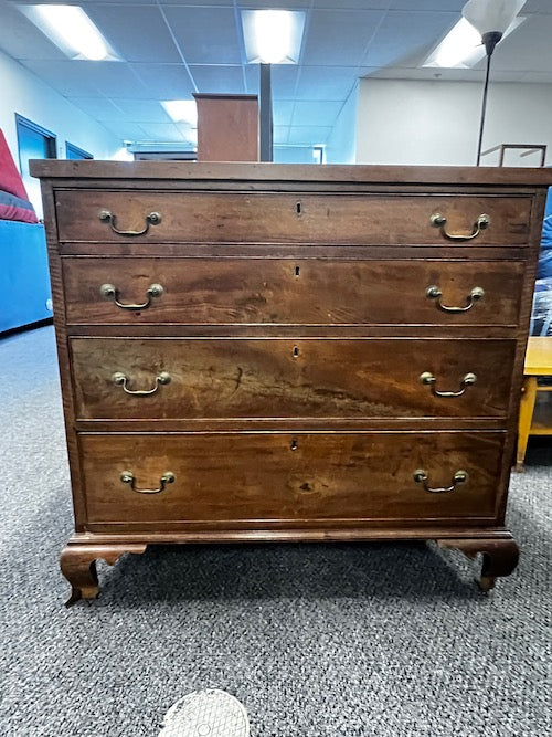 Antique Solid Wood 4 Drawer Dresser w/Brass Pulls MTF156-52