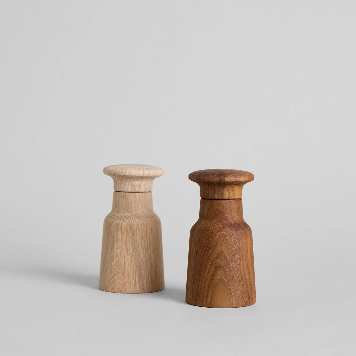 Fritz Hansen Skagerack Hammer Grinder Bottle Grinders Oak & Teak (Set of 2) FFW-1150