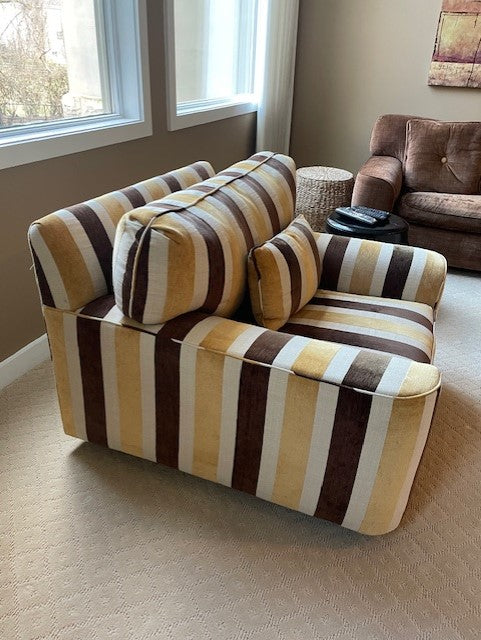 Custom Striped Cuddle Chair w Round Ottoman LG223-11