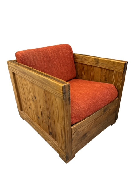 This End Up Classic Chair Wood & Red Upholstery KV232-46