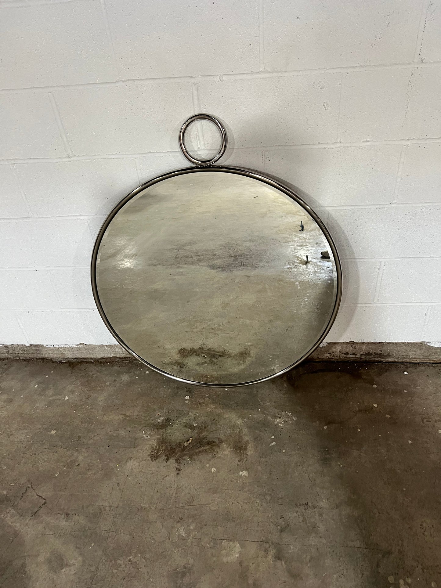 Silver Metal Round Mirror with Top Silver Loop HOP104-119